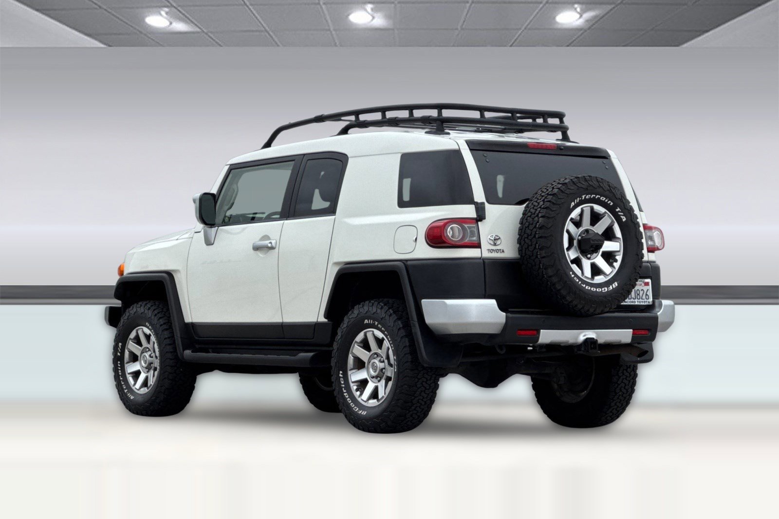 Used 2014 Toyota FJ Cruiser 4WD w/ Upgrade Package image 3