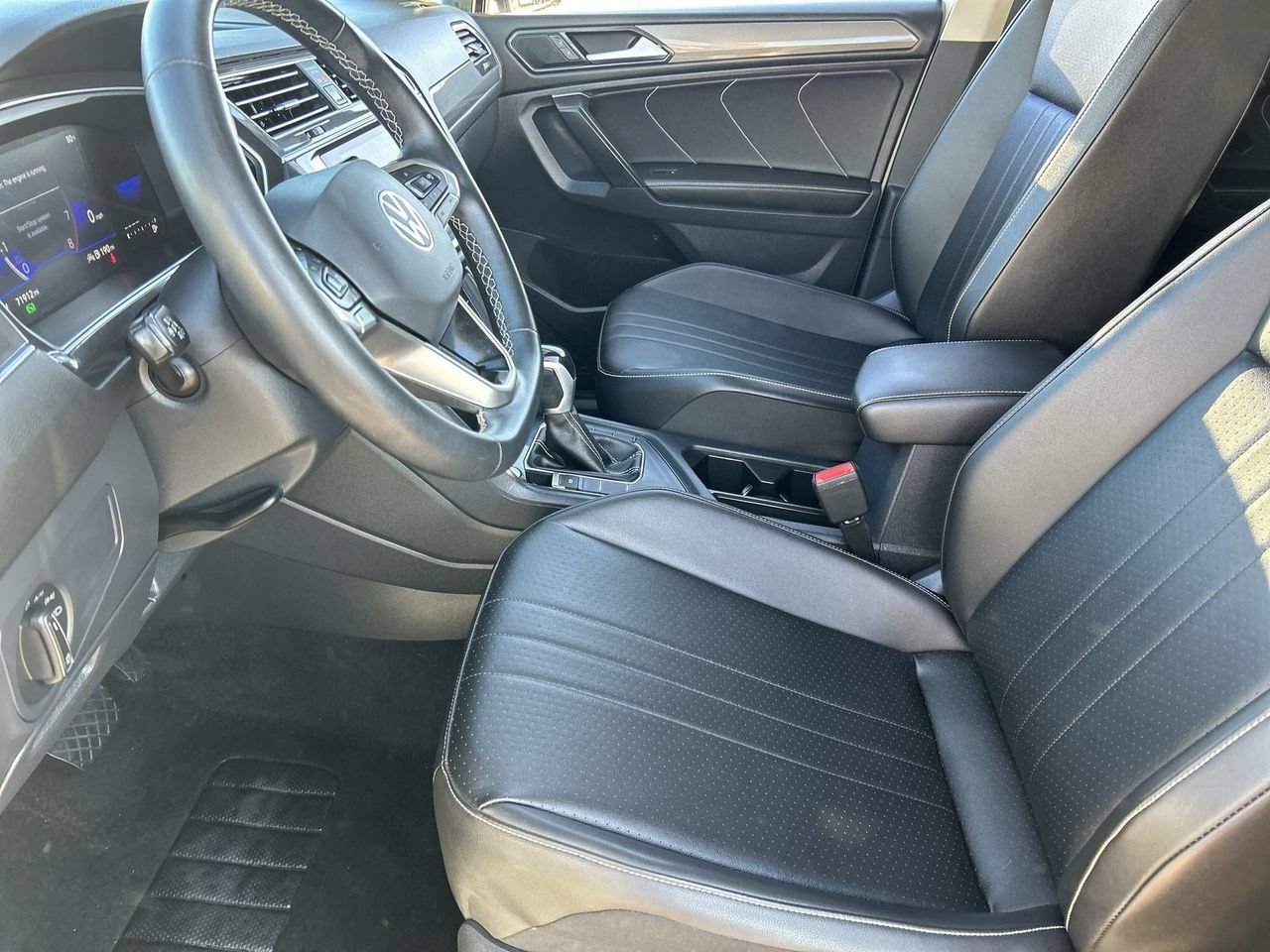 Used 2022 Volkswagen Tiguan SE FWD image 16