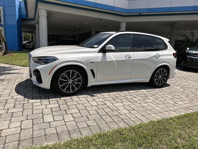 Used 2022 BMW X5 xDrive45e w/ M Sport Package AWD/4WD image 31