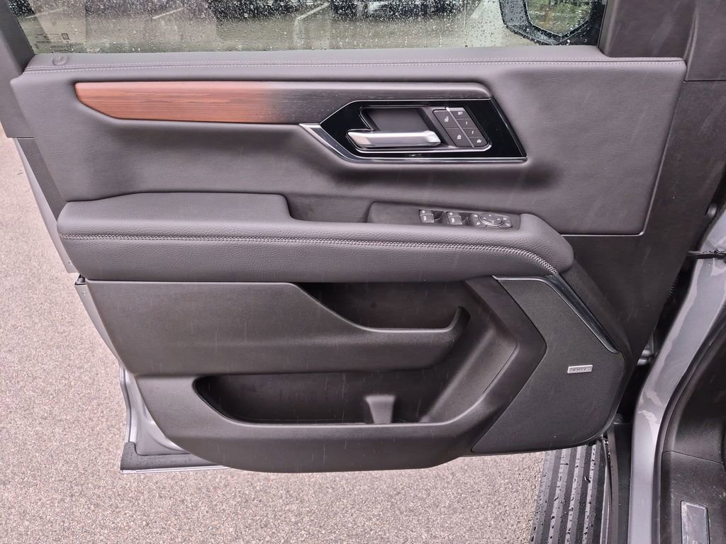 Used 2026 GMC Yukon Denali w/ Denali Reserve Package image 18