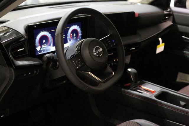 New 2026 Nissan Kicks SR w/ Cold Weather Package image 6