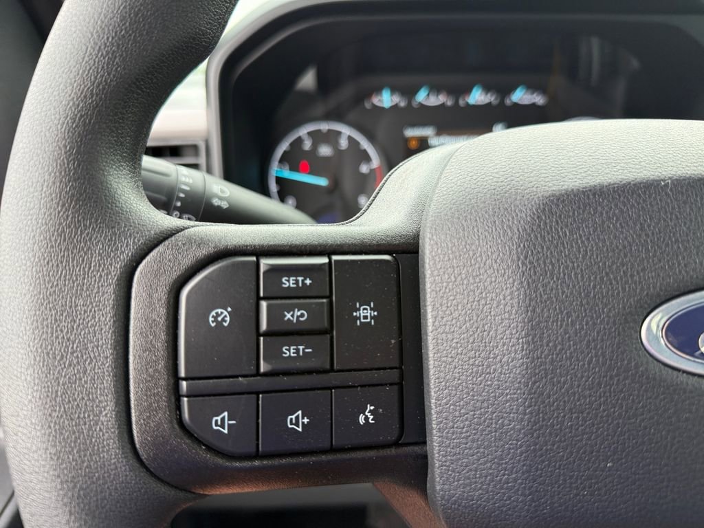 New 2026 Ford F550 4x4 Crew Cab image 21