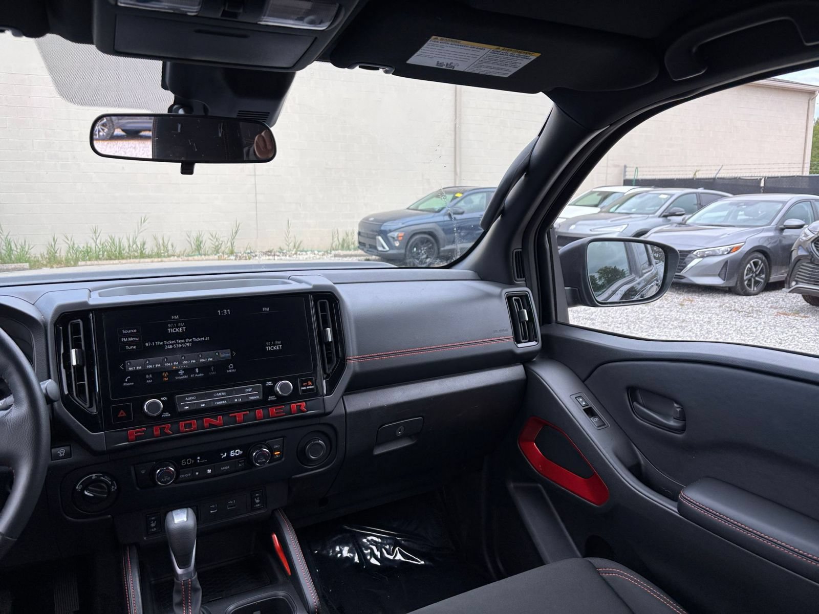 Used 2026 Nissan Frontier PRO-4X AWD/4WD image 34