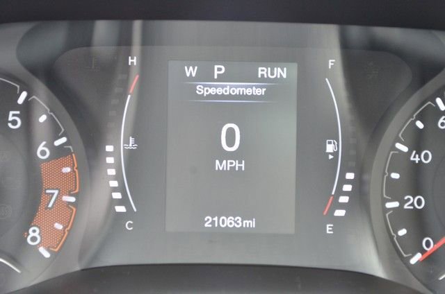 Used 2022 Jeep Compass Latitude w/ Sun and Sound Group image 23