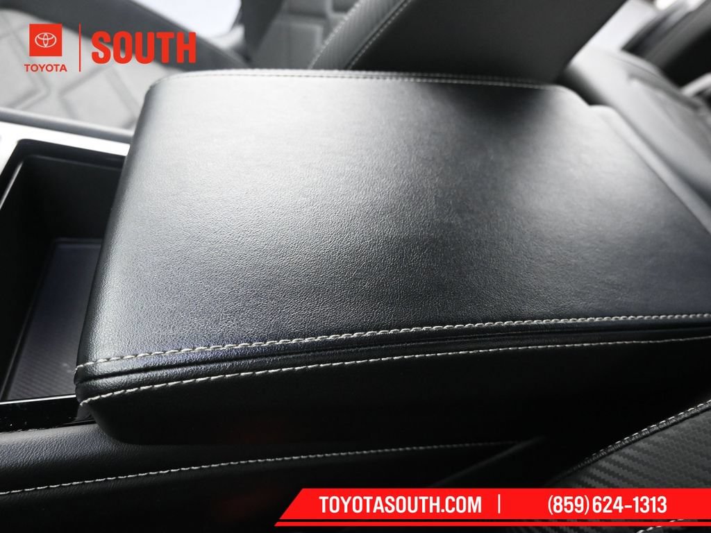 Used 2024 Volkswagen Atlas Cross Sport SE FWD image 35
