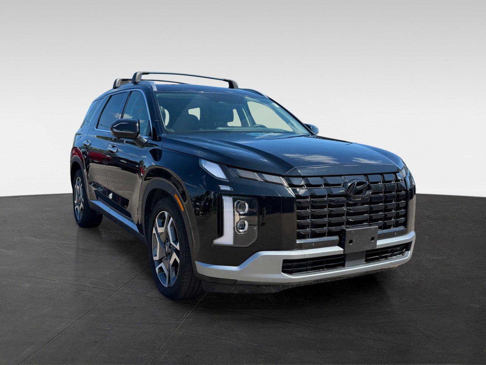 Certified 2023 Hyundai Palisade Limited AWD/4WD image 2