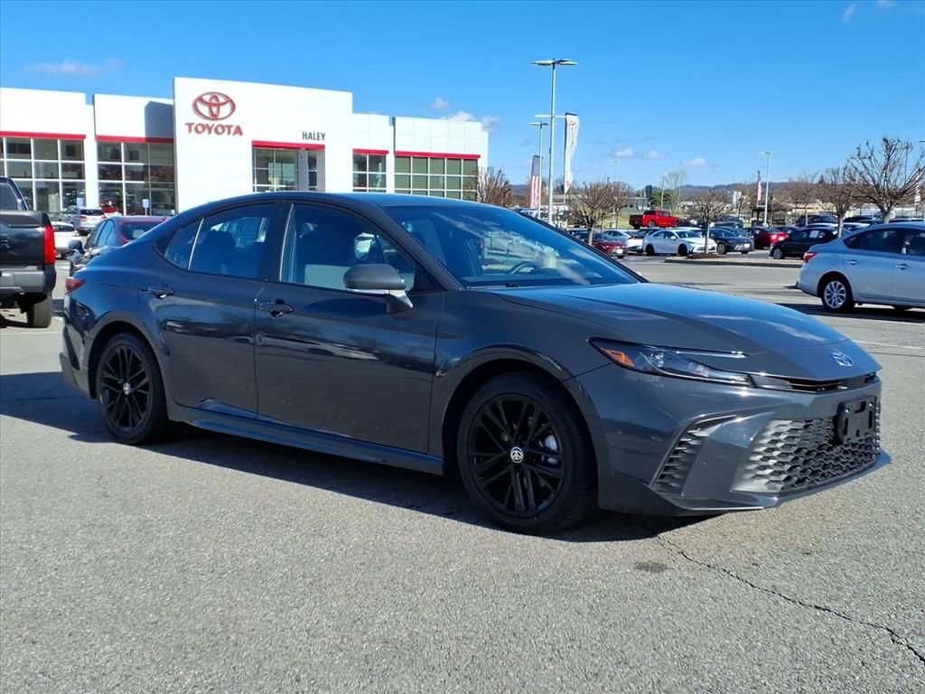Certified 2025 Toyota Camry SE image 2