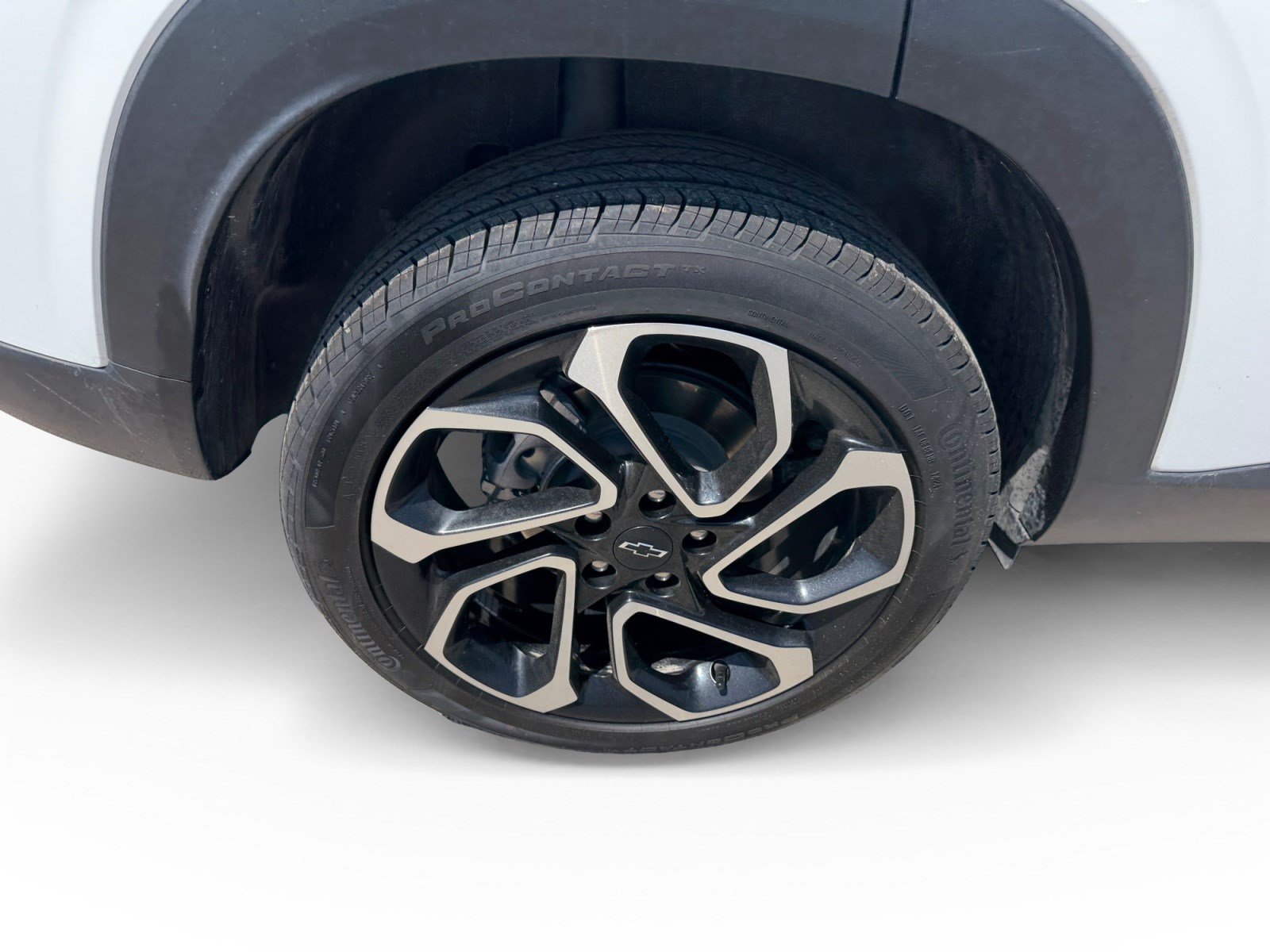 Used 2025 Chevrolet Trax RS w/ Driver Confidence Package FWD image 16