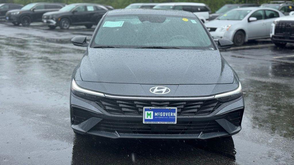 New 2026 Hyundai Elantra SEL Sport Premium FWD image 2