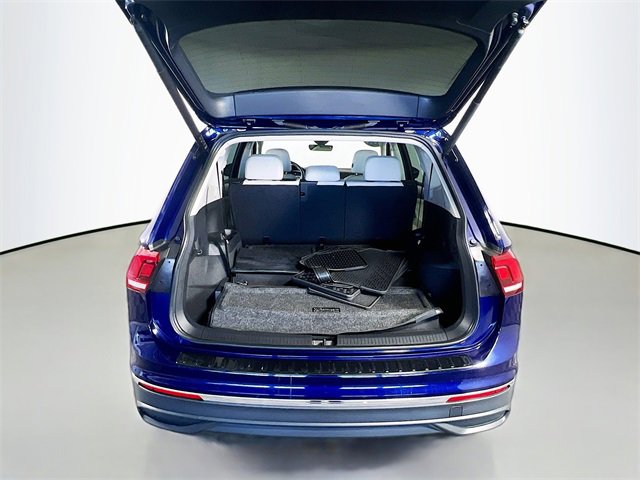 Used 2024 Volkswagen Tiguan SE image 28