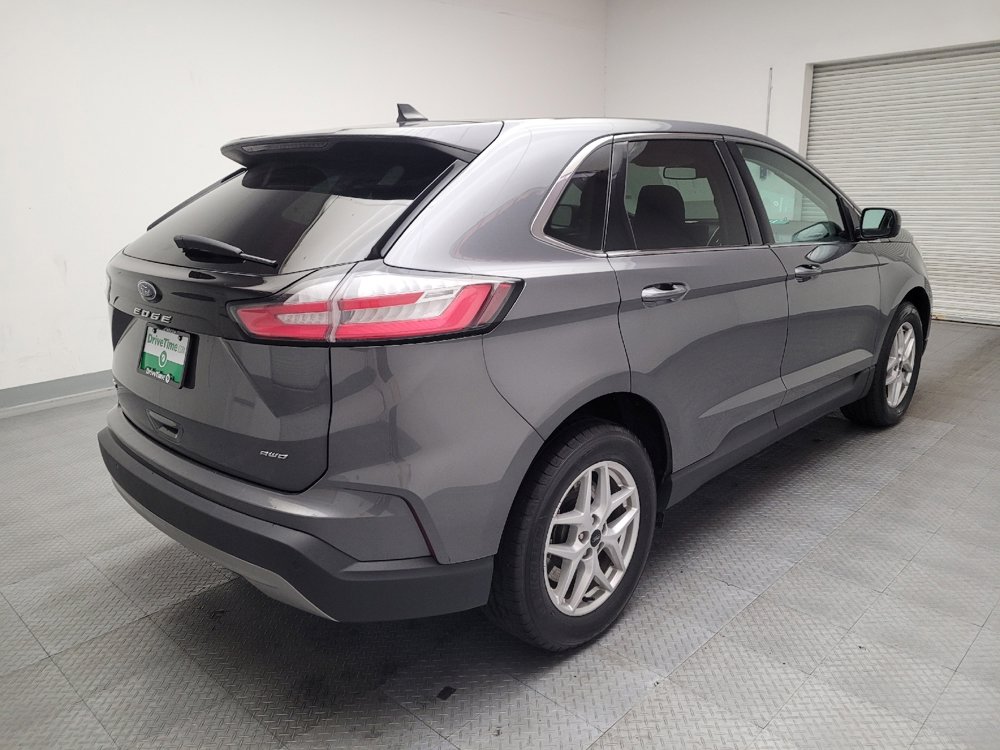 Used 2024 Ford Edge SEL image 9