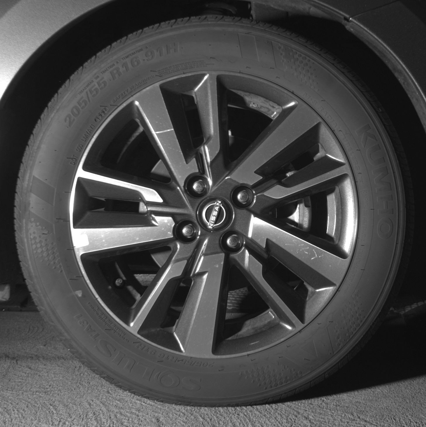 Used 2025 Nissan Versa SV image 13