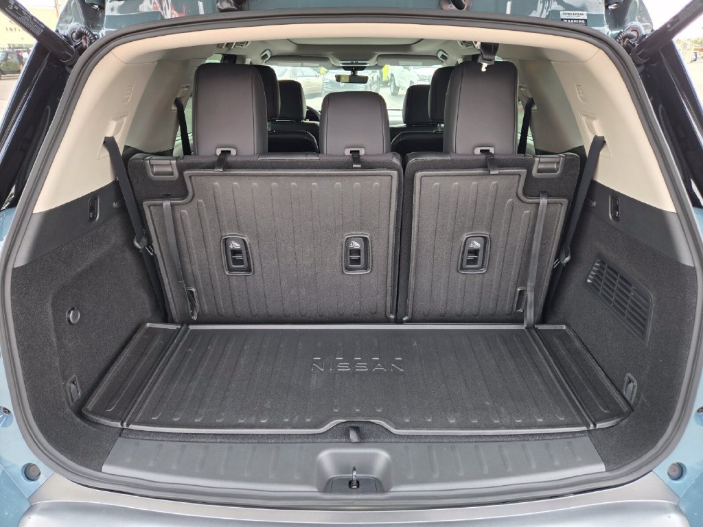 New 2026 Nissan Pathfinder SL w/ SL Premium Package FWD image 22