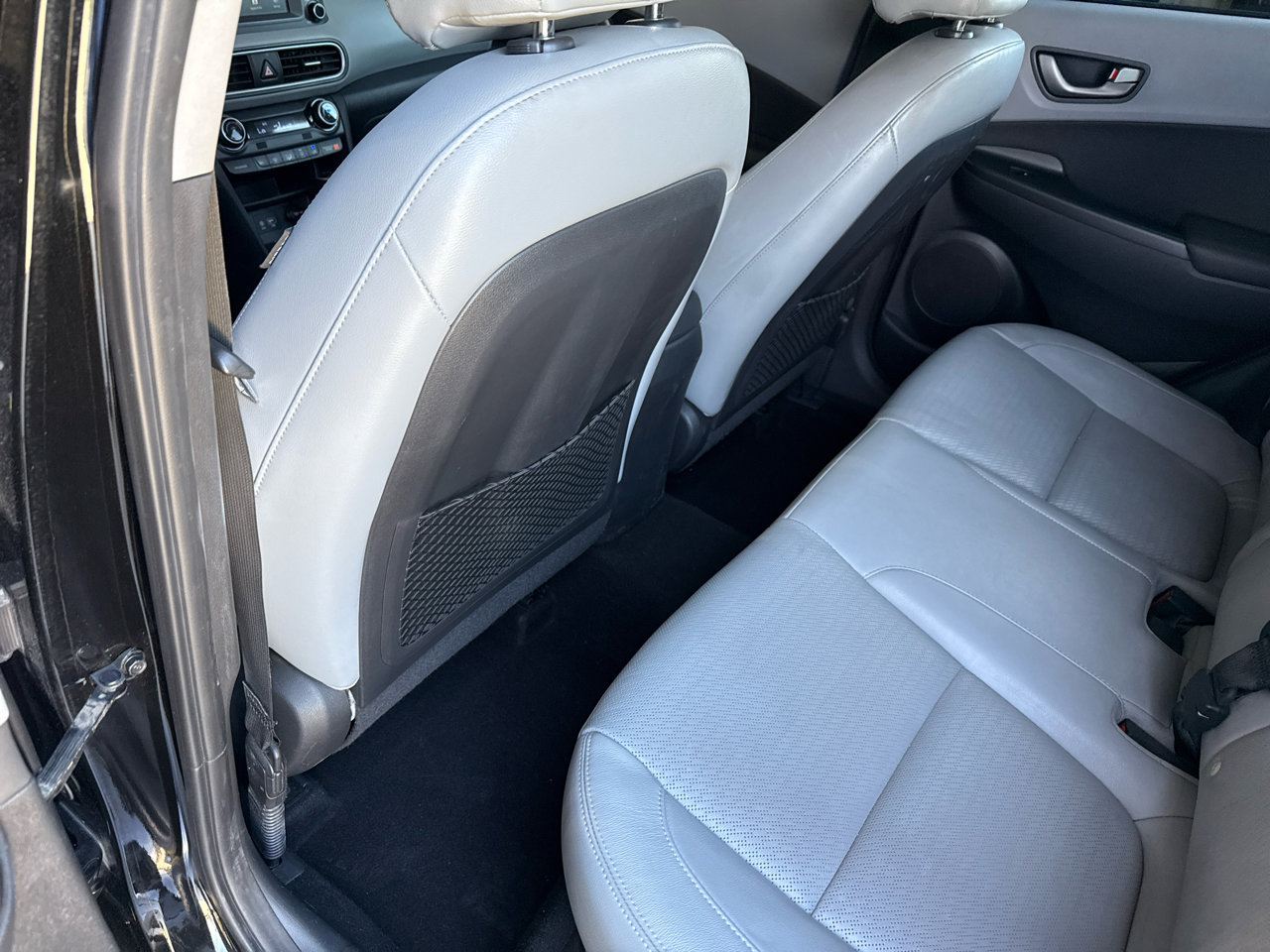 Used 2018 Hyundai Kona Limited image 43