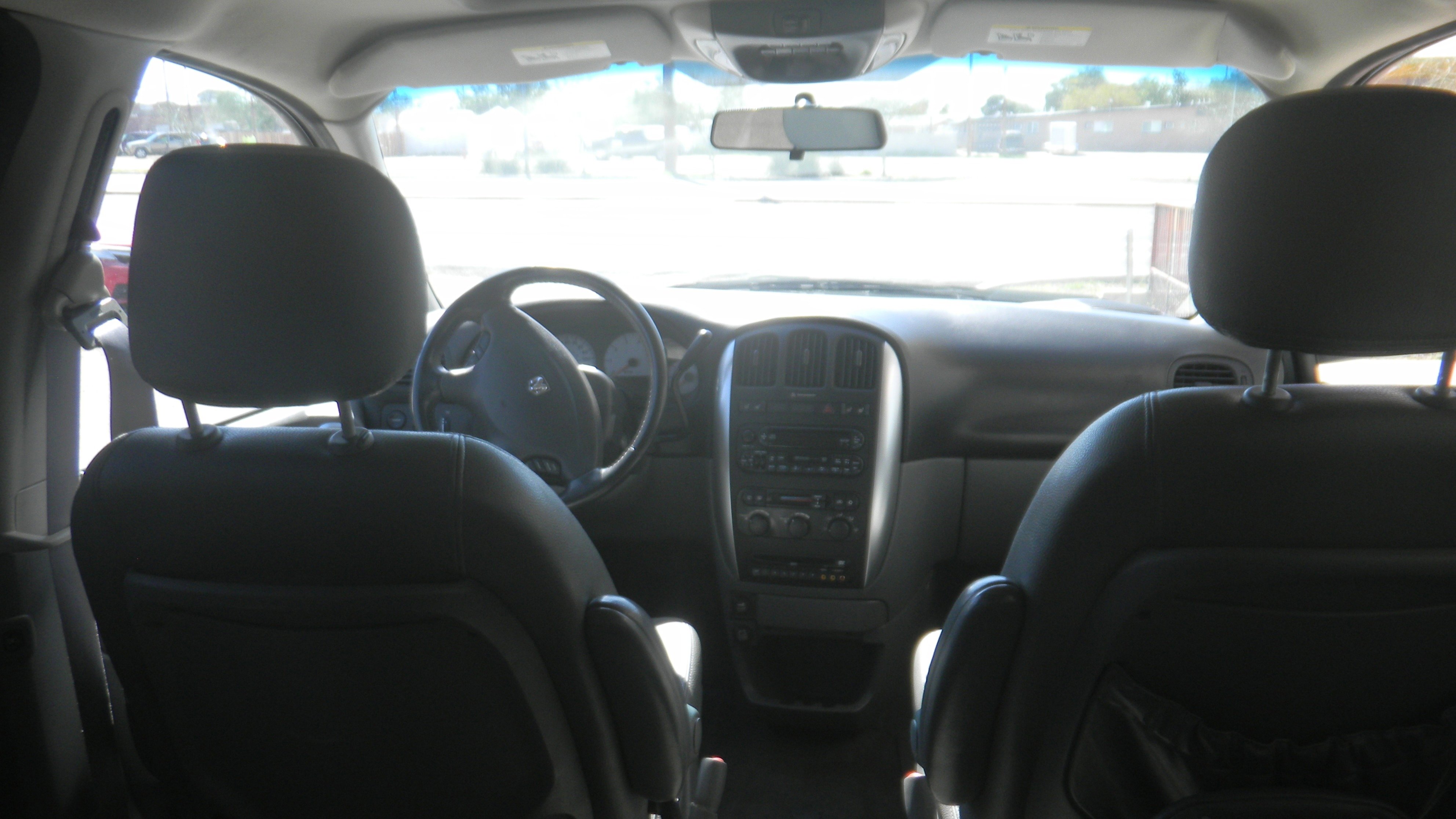 Used 2006 Dodge Grand Caravan SXT image 10