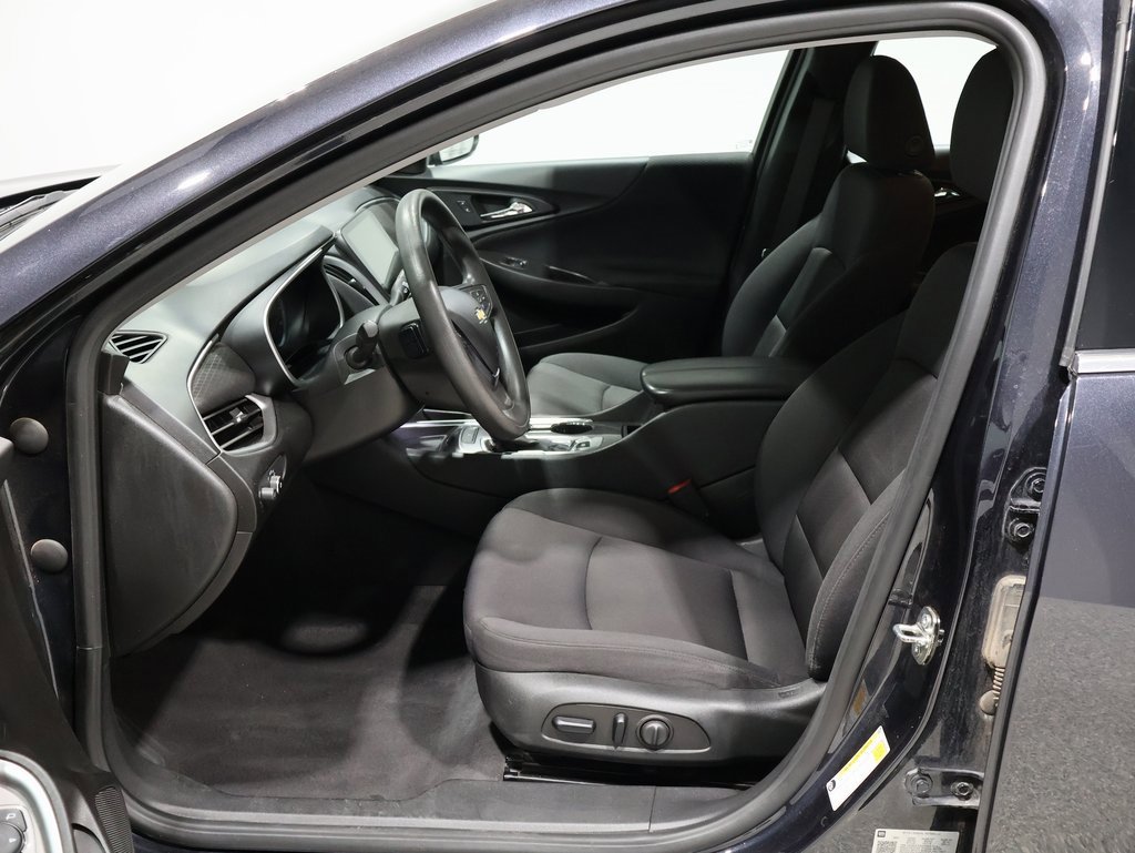 Used 2023 Chevrolet Malibu LT image 11