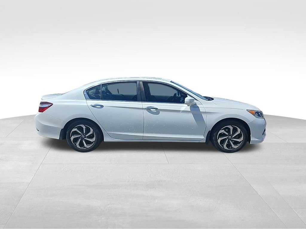 Used 2017 Honda Accord EX-L image 28