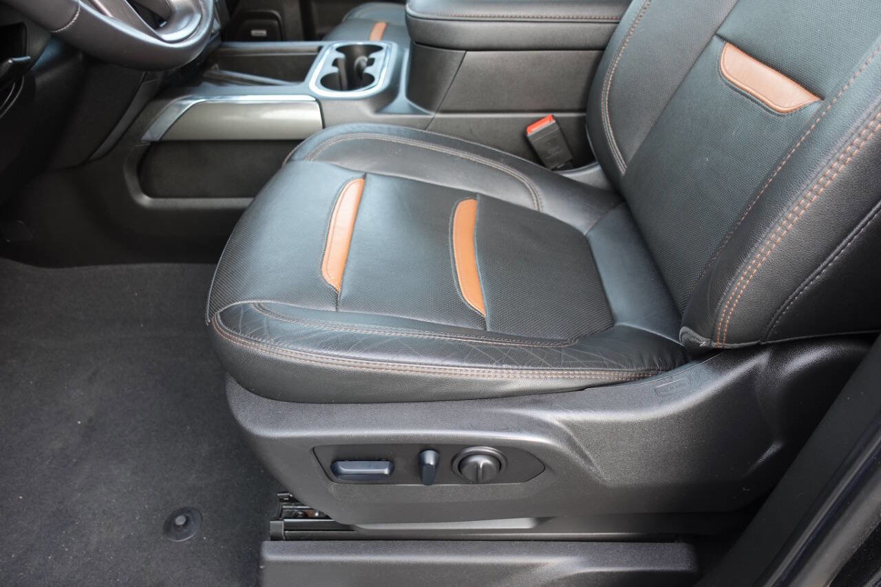 Used 2022 GMC Sierra 2500 AT4 w/ AT4 Preferred Package image 16