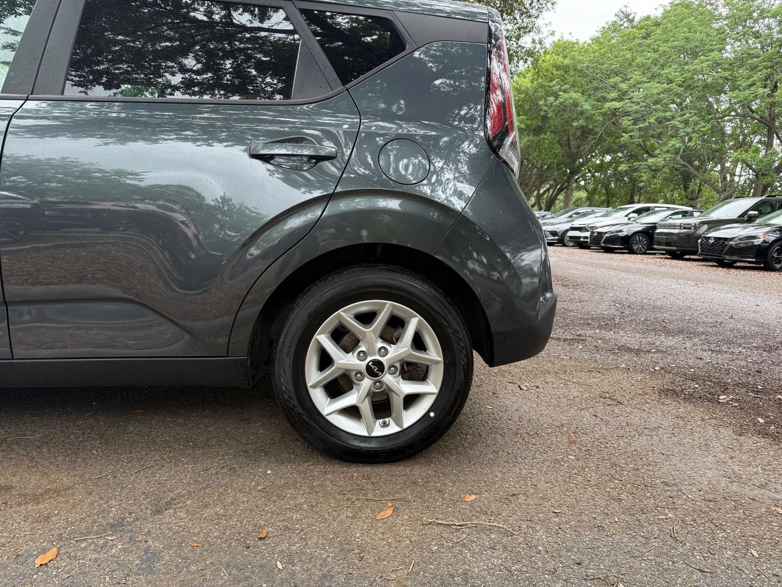 Used 2025 Kia Soul LX w/ LX Technology Package FWD image 10