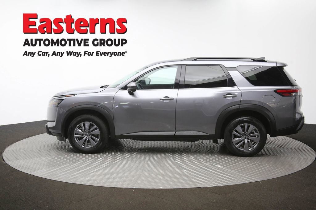 Used 2024 Nissan Pathfinder SV image 59