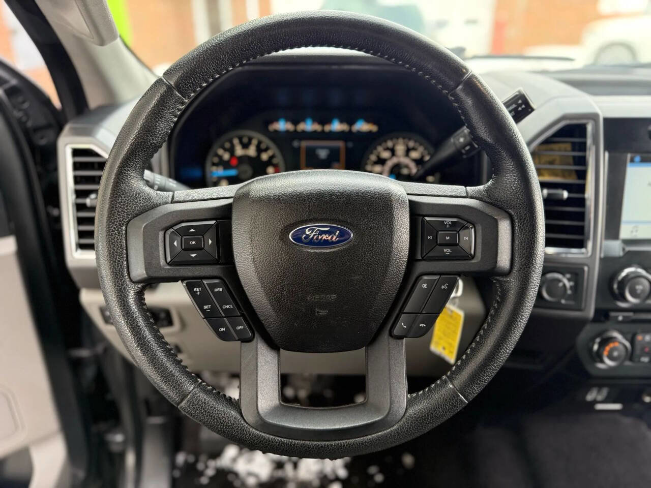 Used 2016 Ford F150 XLT w/ Equipment Group 302A Luxury AWD/4WD image 22