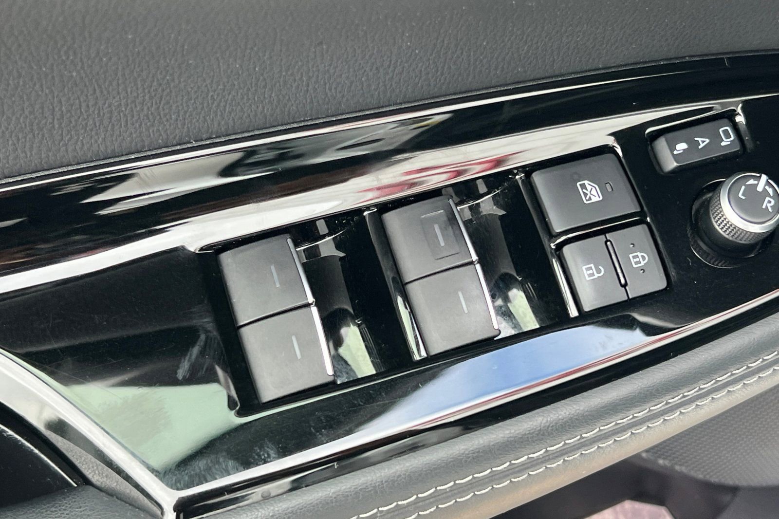 Certified 2021 Toyota Mirai XLE w/ Advanced Technology Package image 14