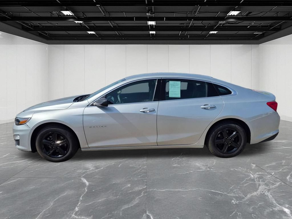 Used 2021 Chevrolet Malibu LS FWD image 2