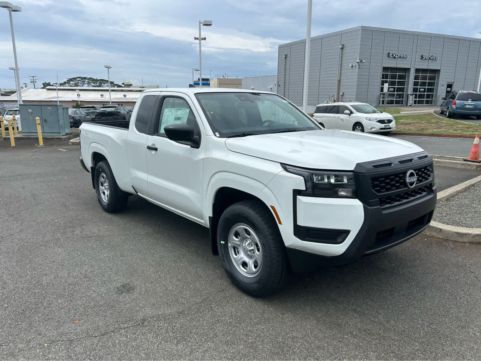 New 2026 Nissan Frontier S image 2