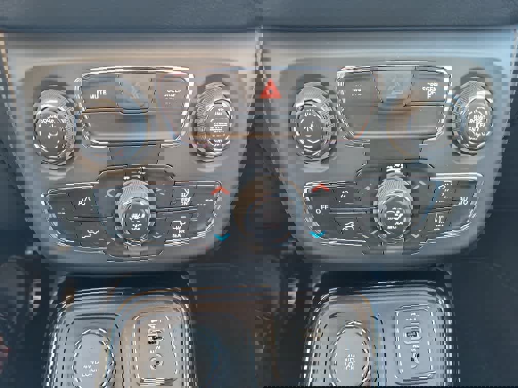 Used 2020 Jeep Compass Limited image 15