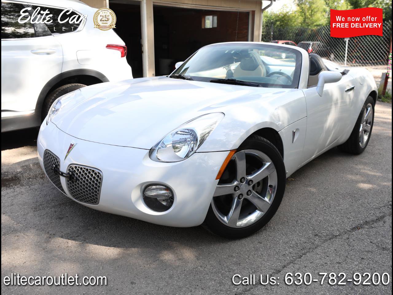 Used 2006 Pontiac Solstice Convertible w/ Premium Package image 1