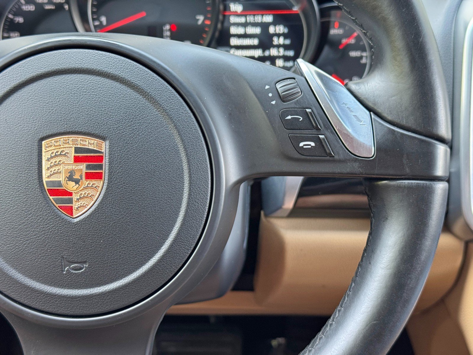 Used 2014 Porsche Cayenne Platinum Edition AWD/4WD image 20
