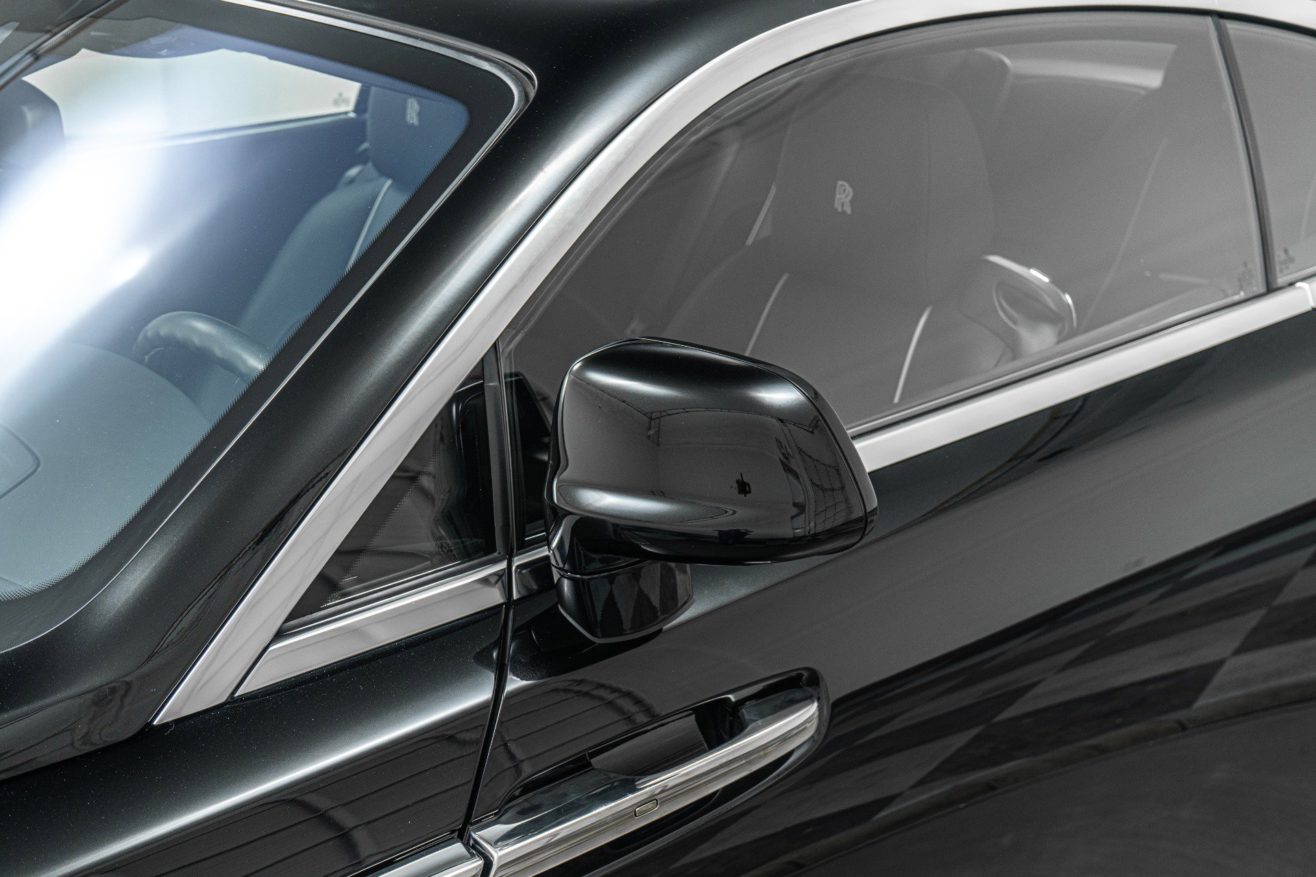 Used 2015 Rolls-Royce Wraith image 35
