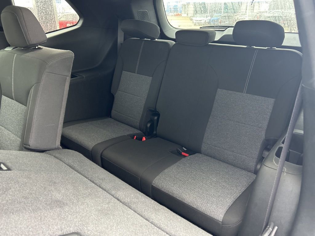 Used 2025 GMC Acadia Elevation image 10