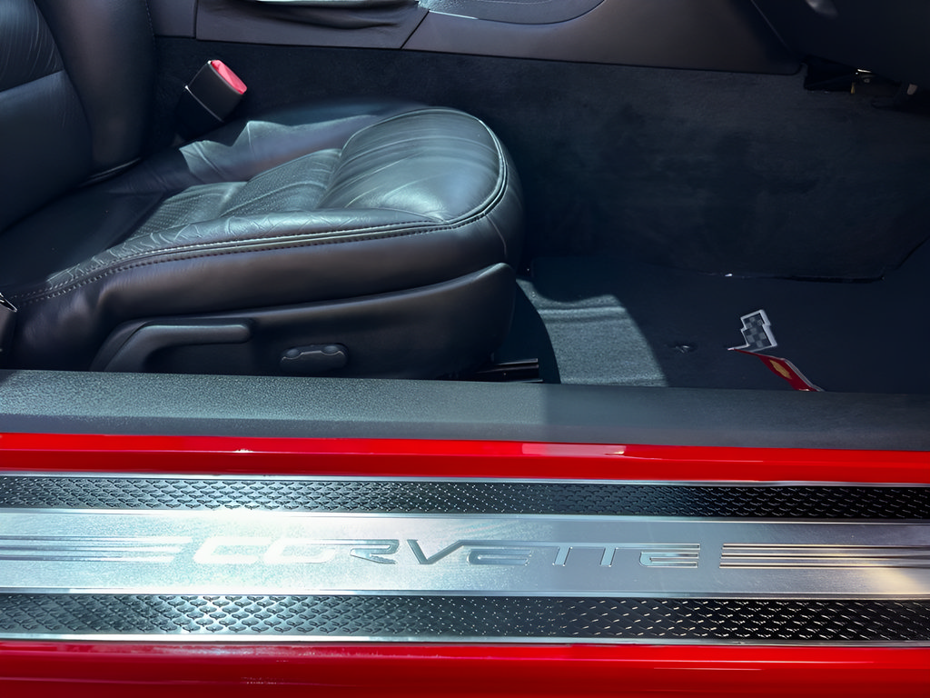 Used 2009 Chevrolet Corvette Coupe w/ Preferred Equipment Group RWD image 25