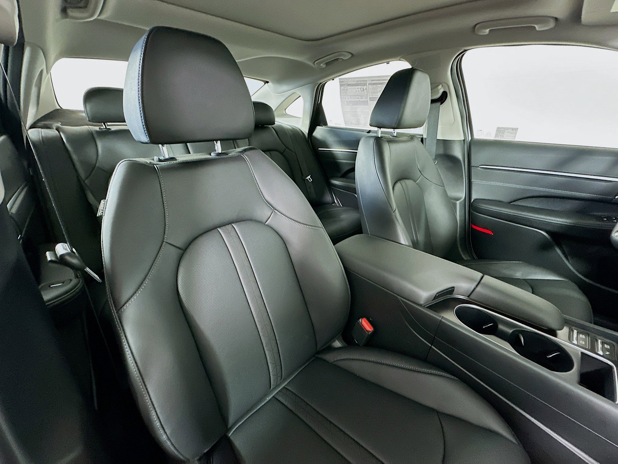 New 2025 Hyundai Sonata Limited image 29