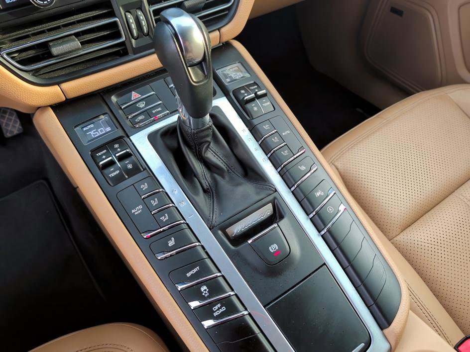 Used 2021 Porsche Macan image 26