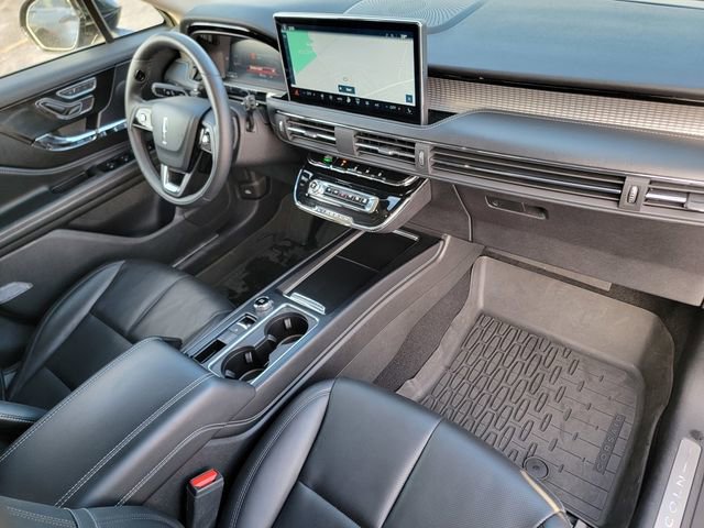 Certified 2024 Lincoln Corsair Premiere w/ Equipment Group 101A image 25