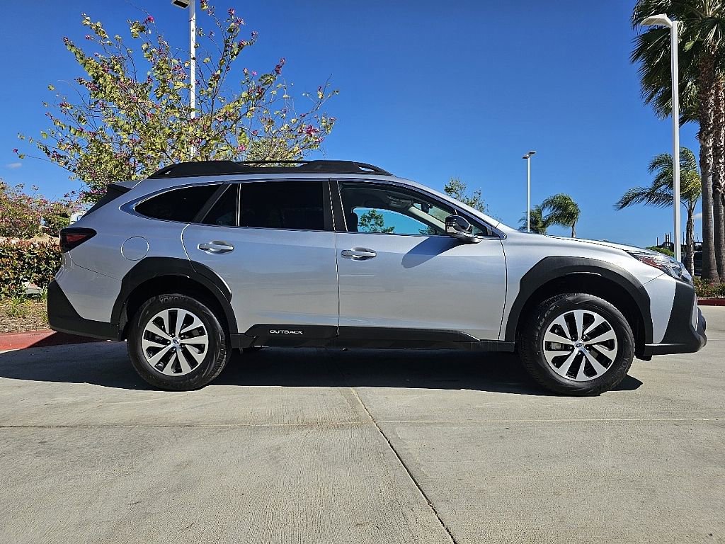 Certified 2025 Subaru Outback Premium image 10