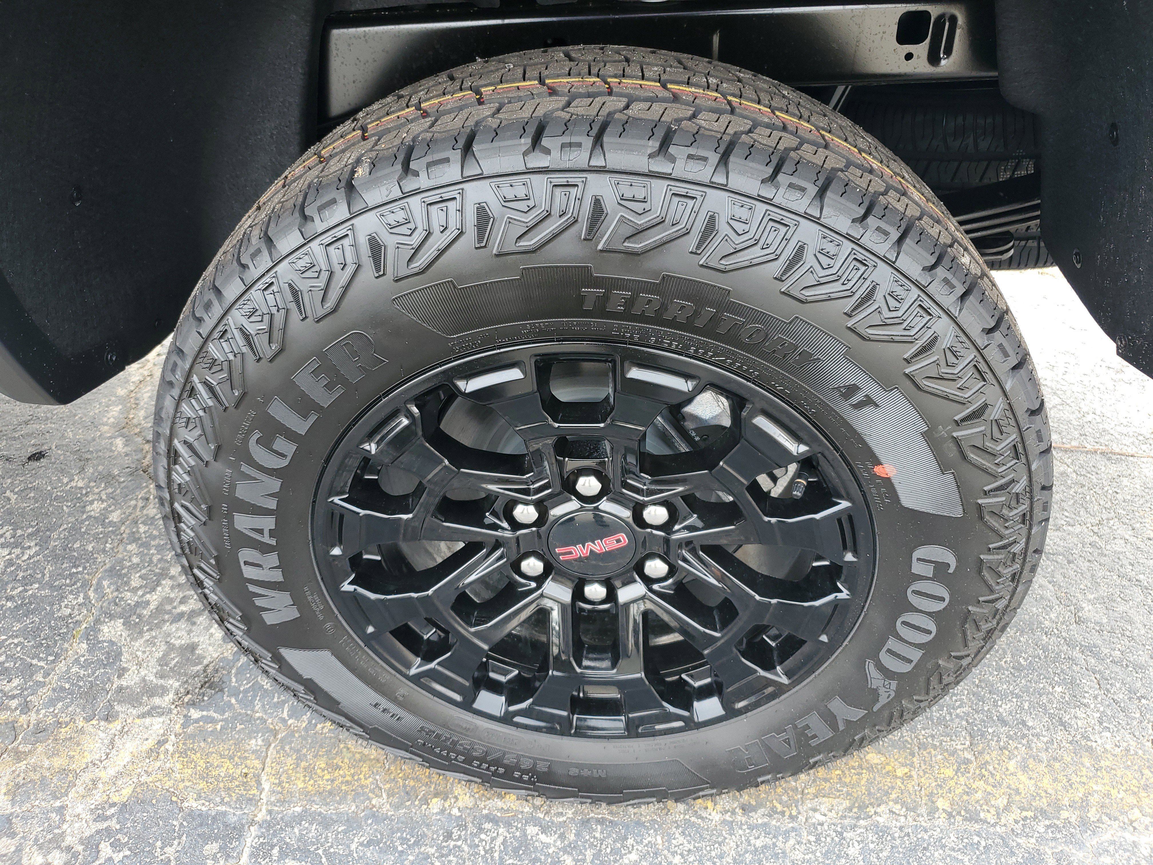 New 2026 GMC Canyon Elevation image 9