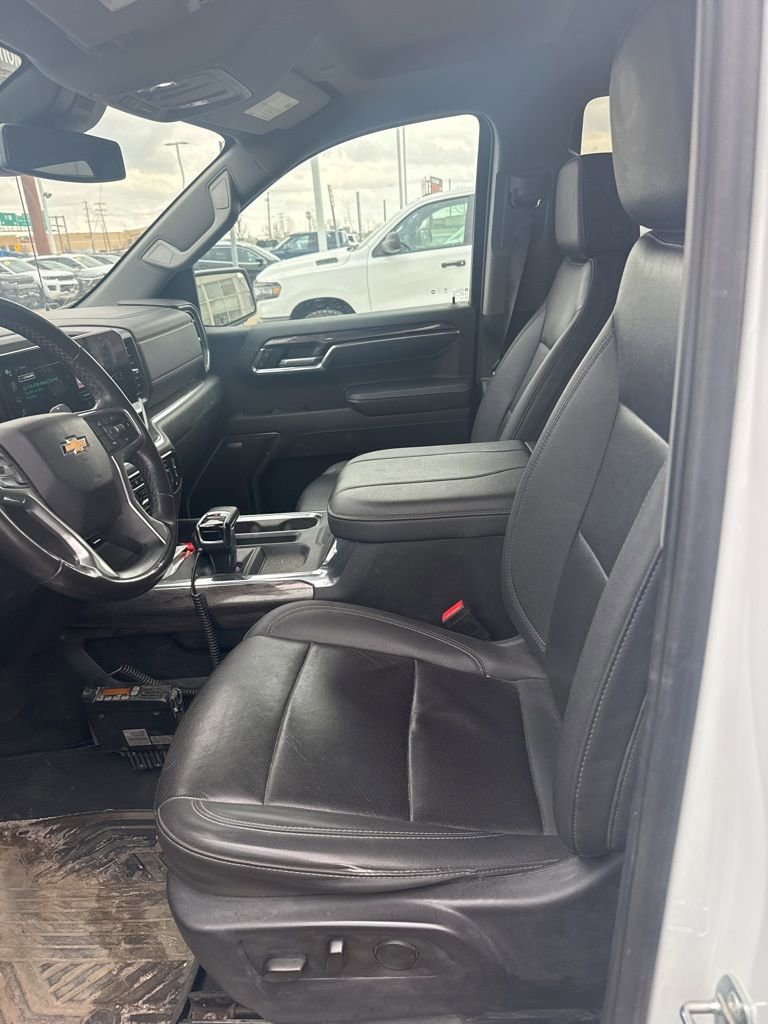 Used 2023 Chevrolet Silverado 1500 LTZ image 13