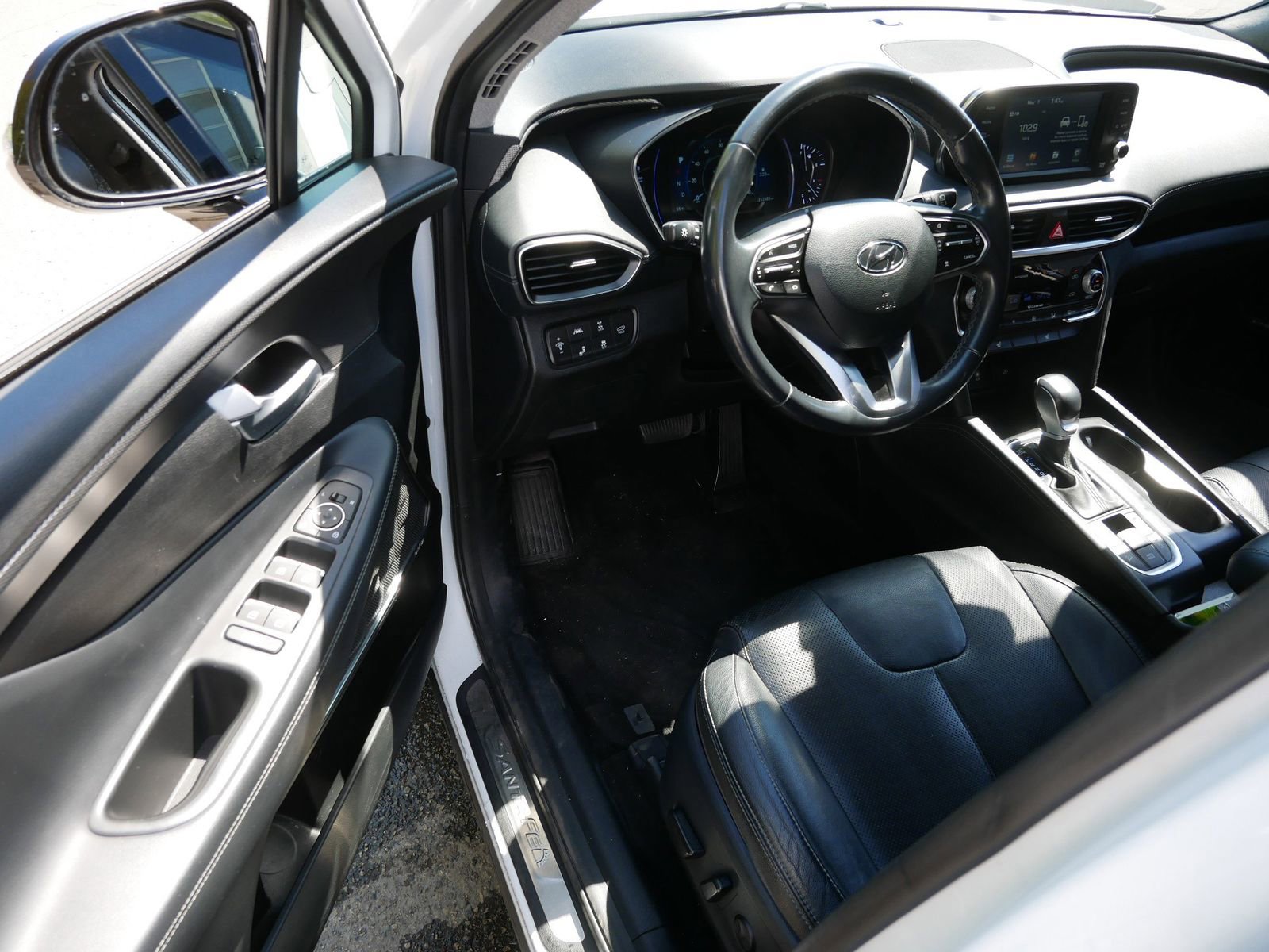 Used 2019 Hyundai Santa Fe Limited AWD/4WD image 10