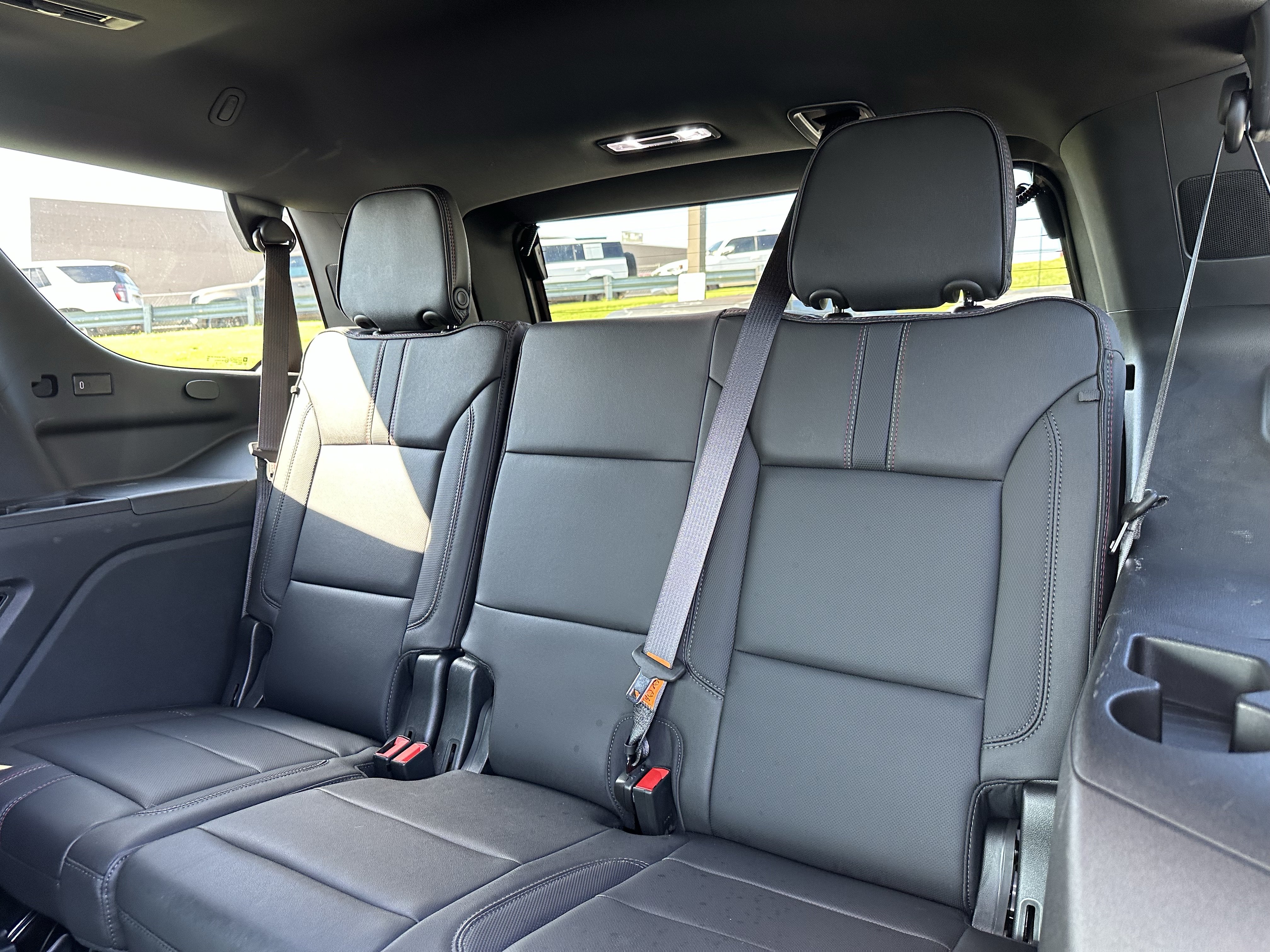 Used 2022 Chevrolet Tahoe RST w/ Luxury Package AWD/4WD image 37