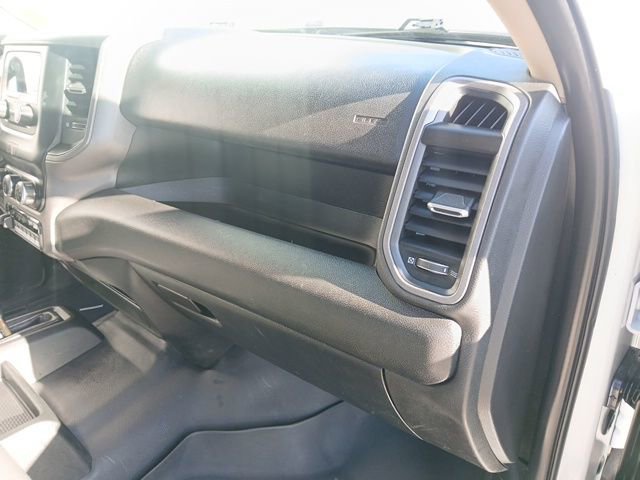 Used 2019 RAM 5500 Tradesman image 21