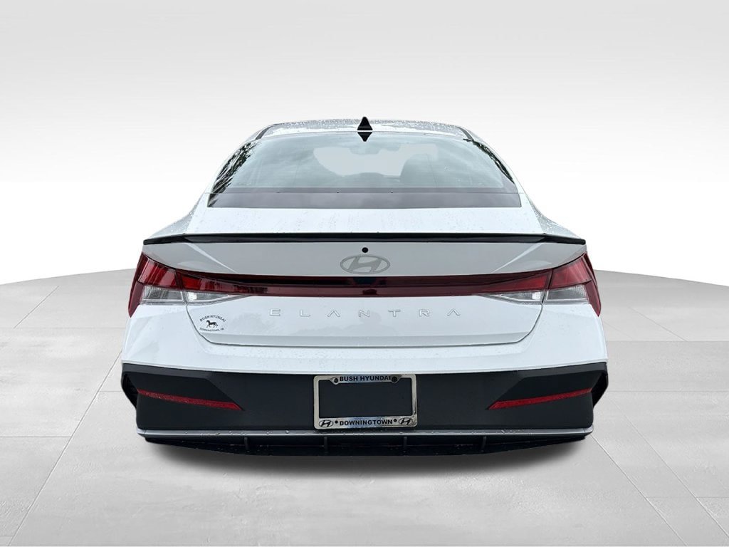 New 2026 Hyundai Elantra SEL Sport FWD image 6