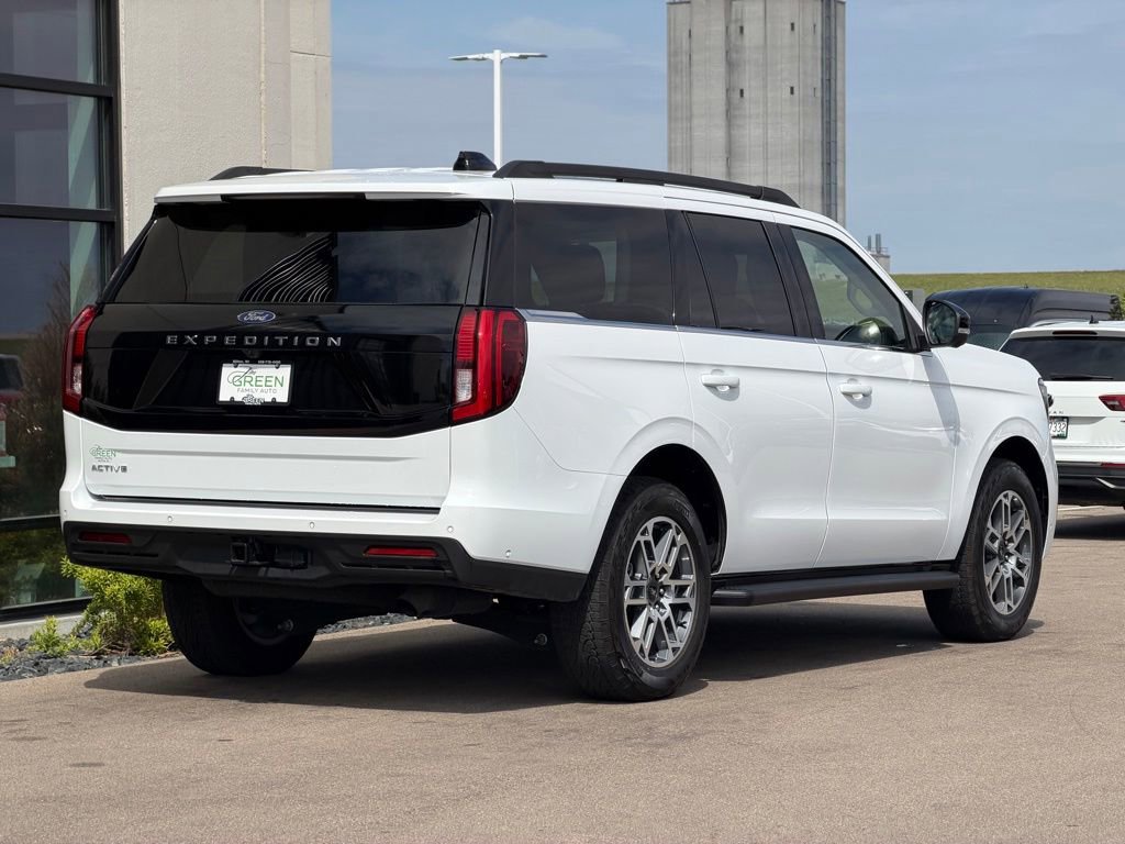 Used 2025 Ford Expedition Active AWD/4WD image 5