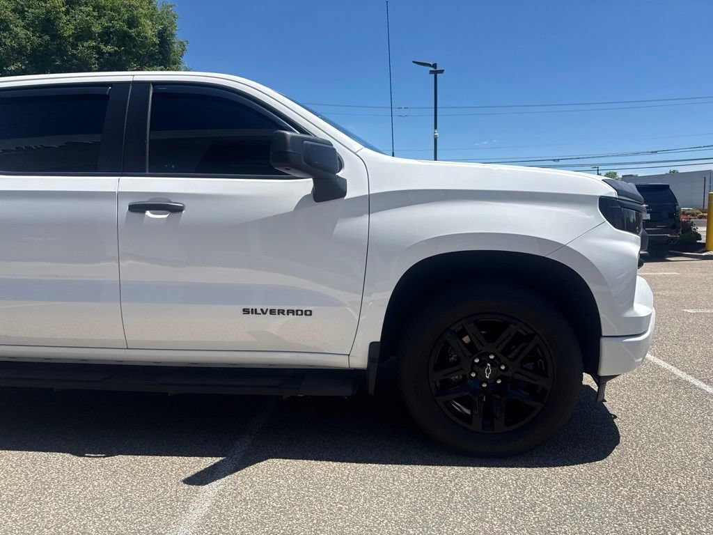 Used 2023 Chevrolet Silverado 1500 Custom AWD/4WD image 11