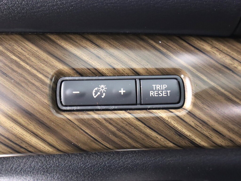 Used 2018 Nissan Maxima Platinum FWD image 10