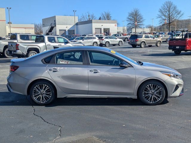 Used 2023 Kia Forte GT-Line image 8