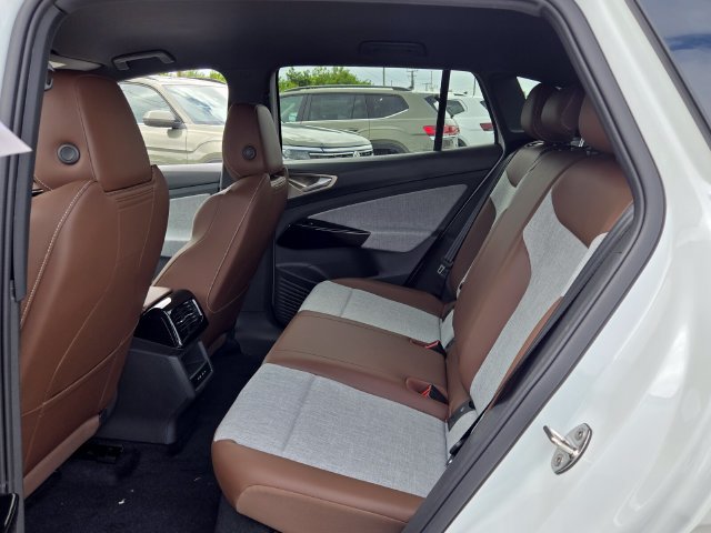 New 2026 Volkswagen ID.4 Pro RWD image 14