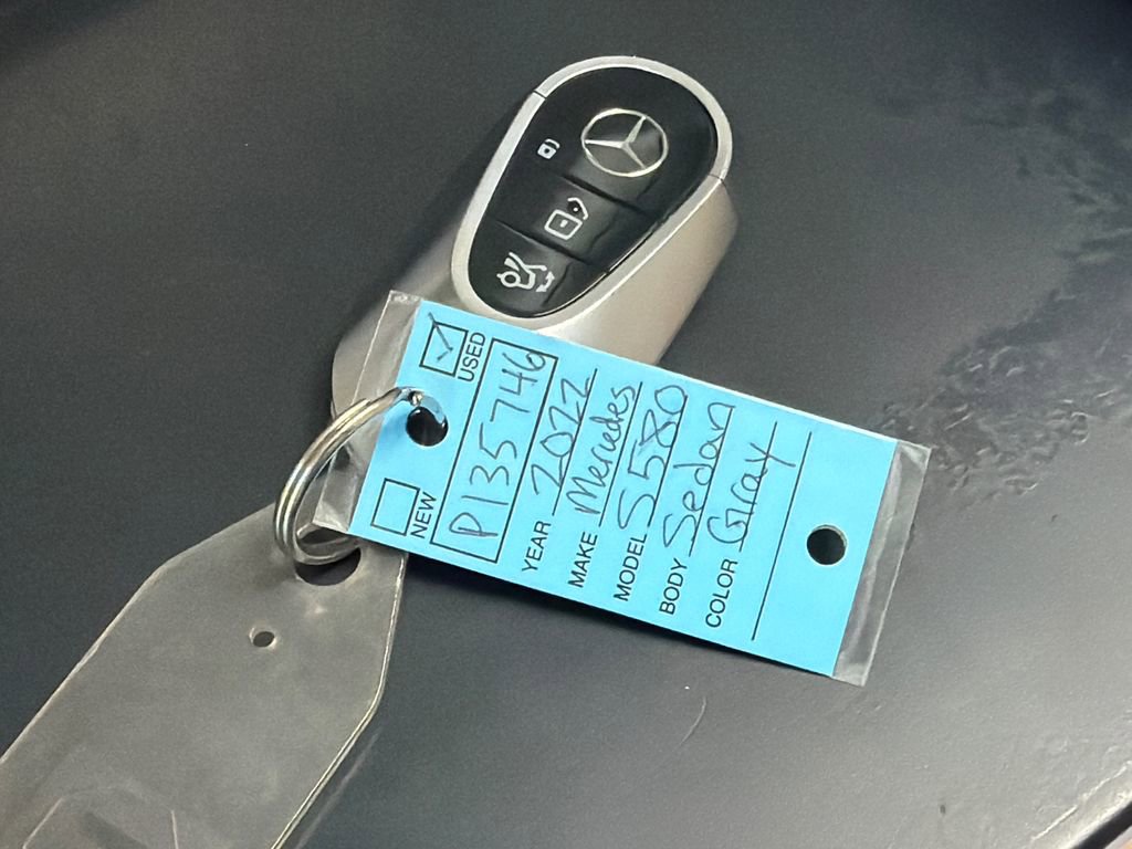 Used 2022 Mercedes-Benz S 580 4MATIC Sedan w/ 3D Technology Package image 37